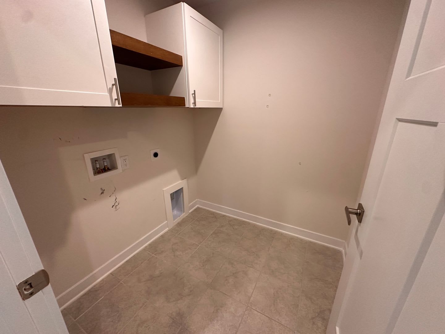 BEAUTIFUL HOME WITH AN OPEN FLOOR PLAN, BONUS SPACE AND ATTACHED GARAGE – photo 5