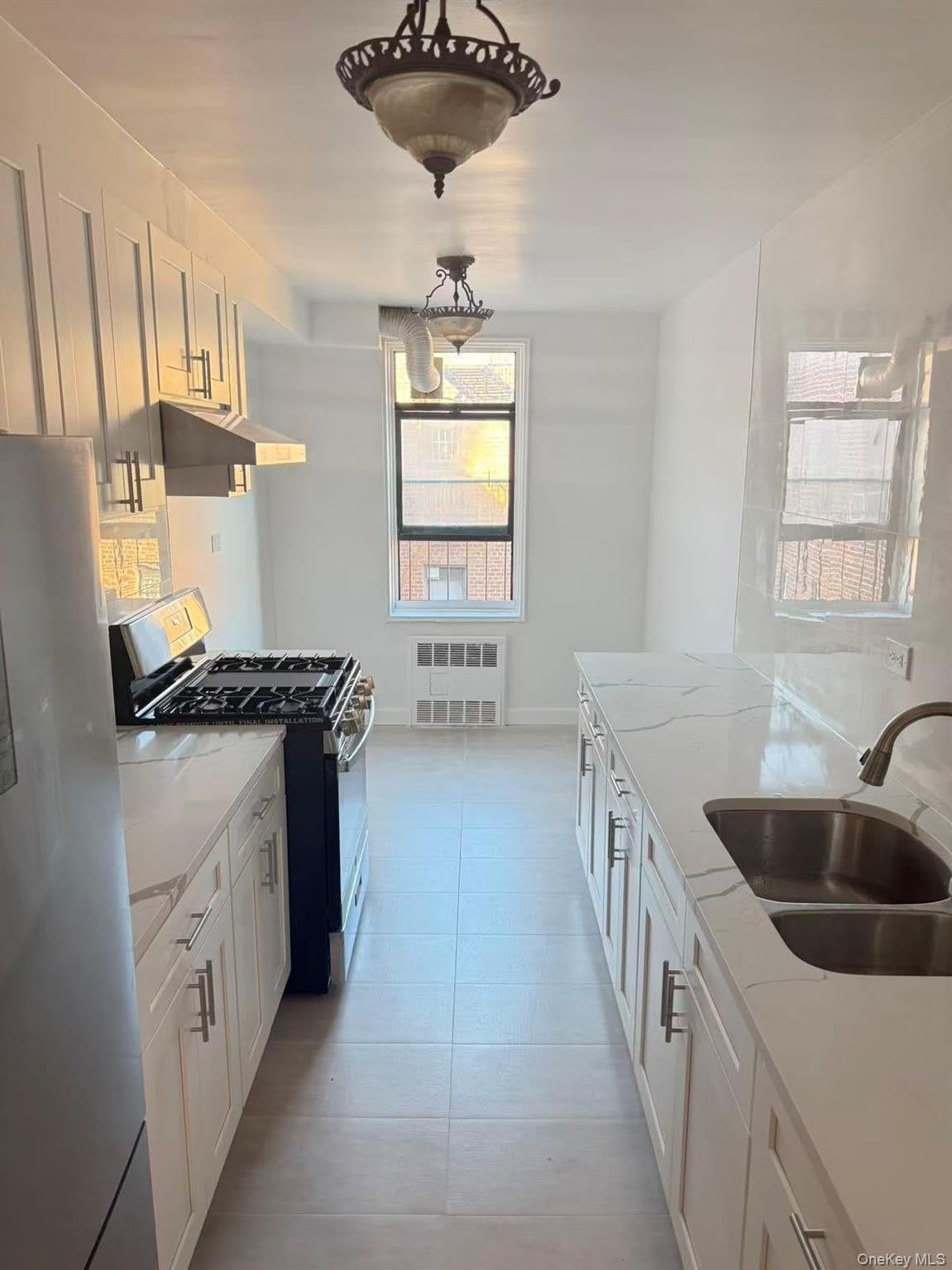 83-60 Vietor Avenue – photo 2