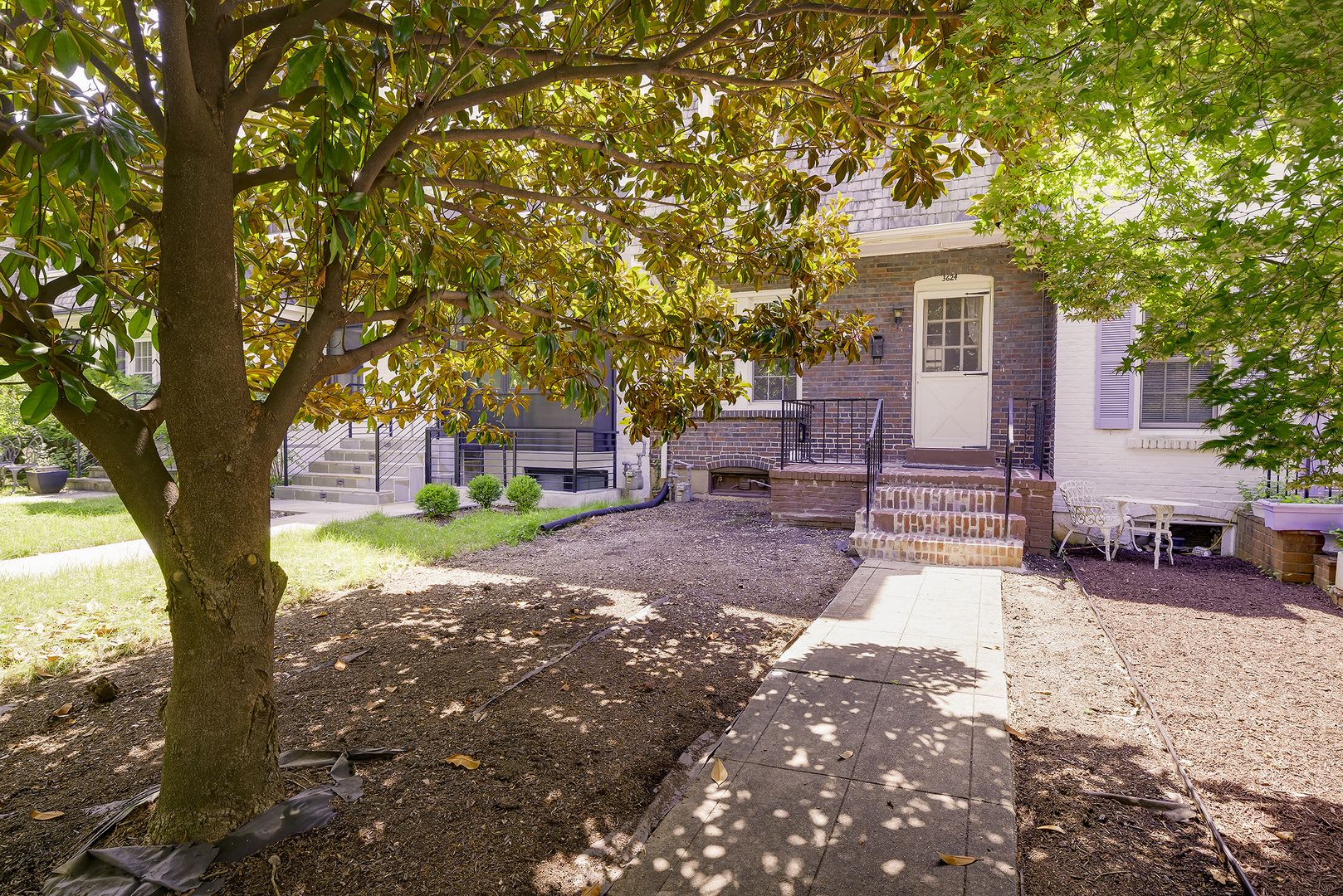 NW Rowhouse Near Georgetown University & Hospital Available Now – photo 4