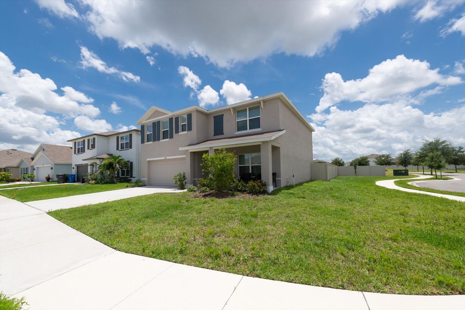 Available now in Wimauma – photo 3