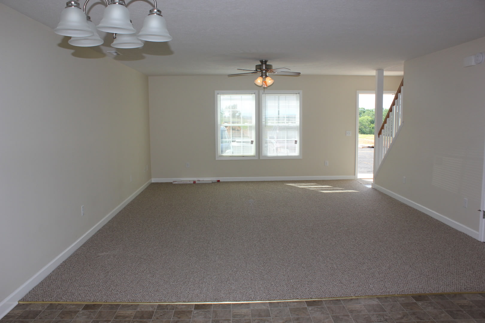 3 Bedroom 2 5 Bath Townhouse For Rent – photo 2