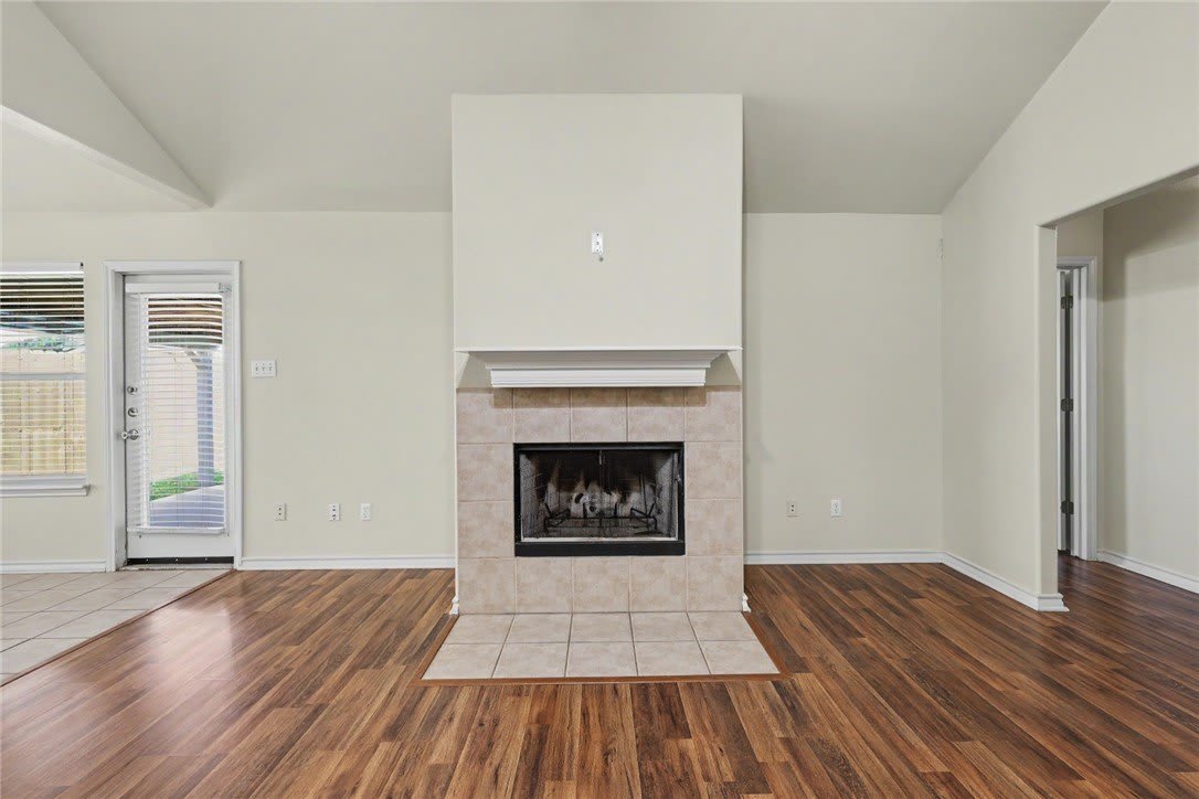 1111 Meadowbrook – photo 4