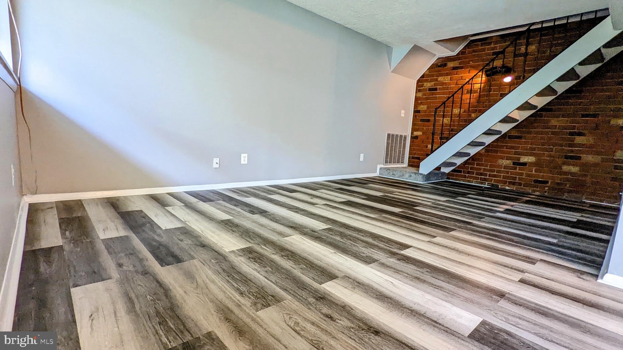 1703 B Fountain Rock Way – photo 2