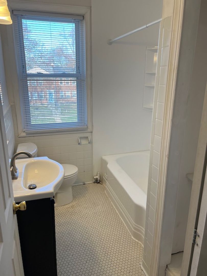3 Bedroom Home with Basement and yard – photo 5