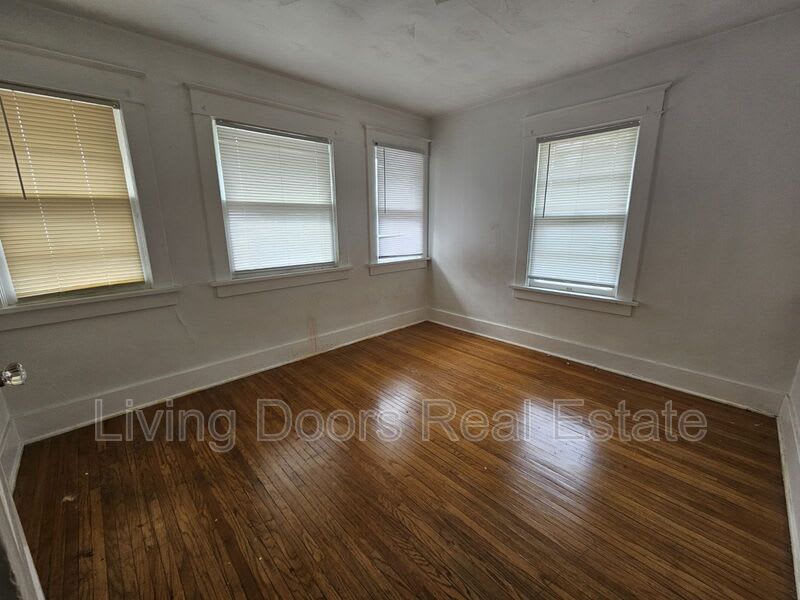 2135 Garfield St. – photo 3