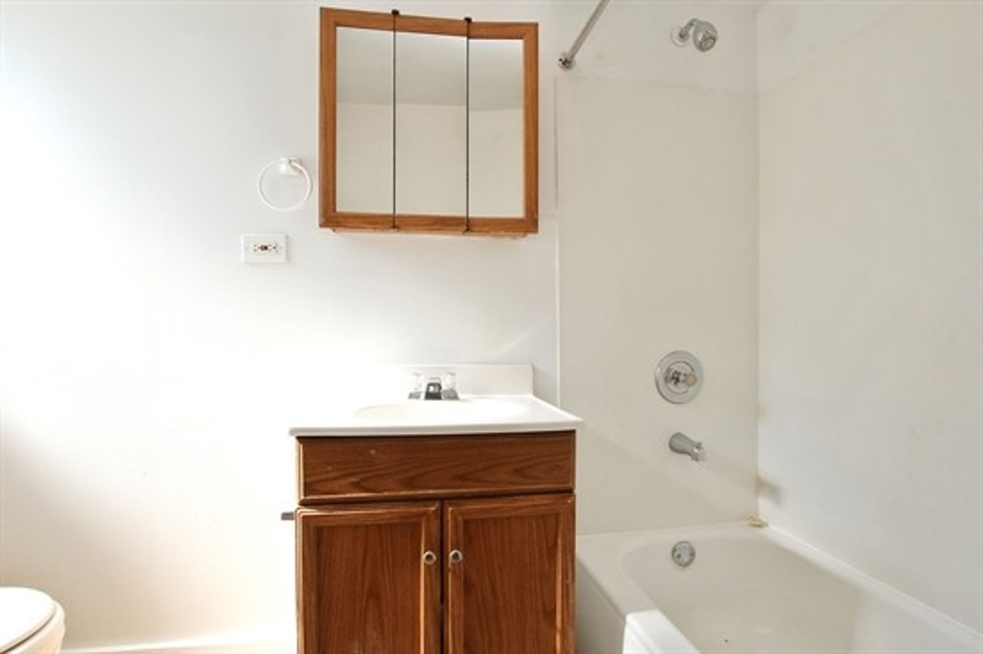 6306 S Artesian Avenue – photo 2