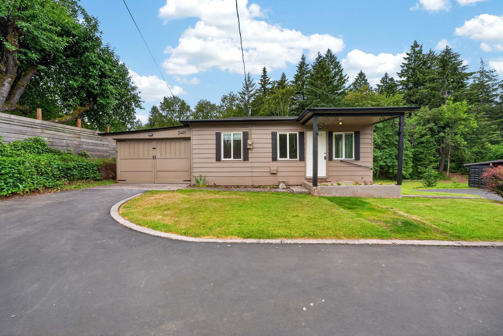 2 Bedroom Home Backing To Fallen Leaf Park Trail System In Camas Community – photo 1