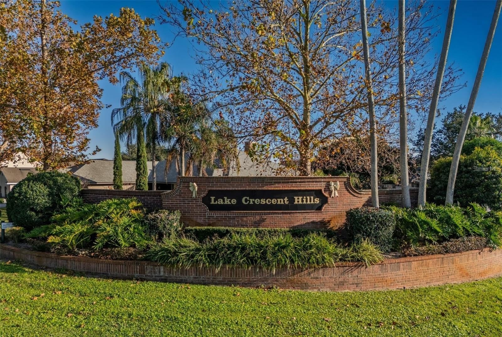 10711 LAKE HILL Drive – photo 2
