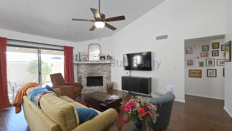 4226 N 22nd St – photo 2