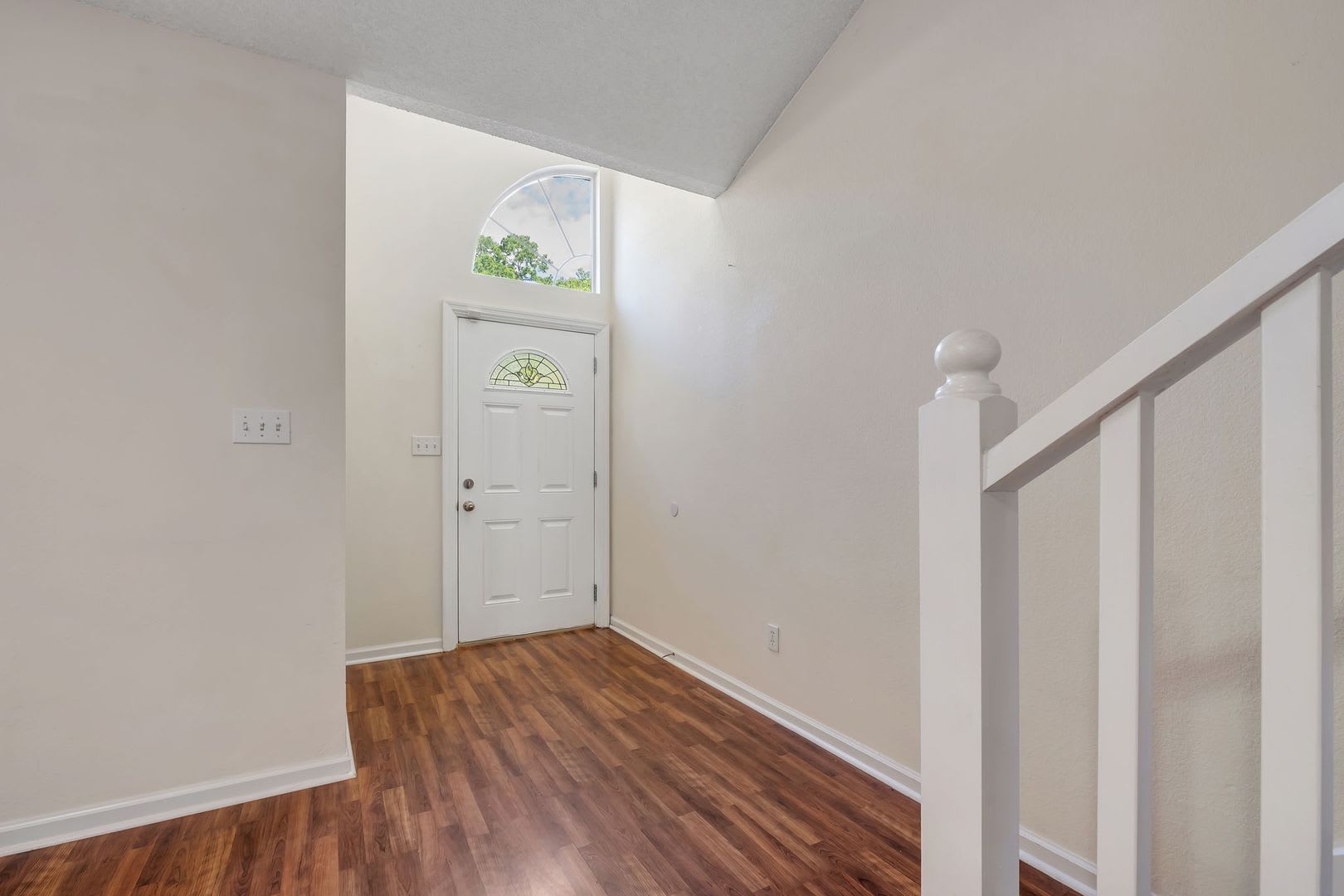 Ne Tallahassee Townhome With Community Pool – photo 3