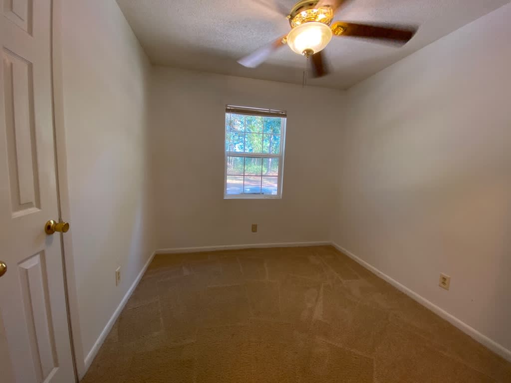 646 Fleming Rd – photo 3
