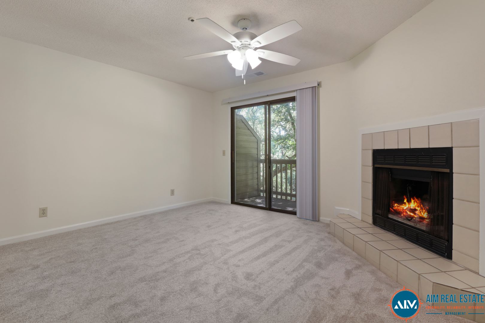 Wyndemere At Yacht Cove Newly Renovated 2Br 2 5Ba Condo Mid Island Location – photo 2