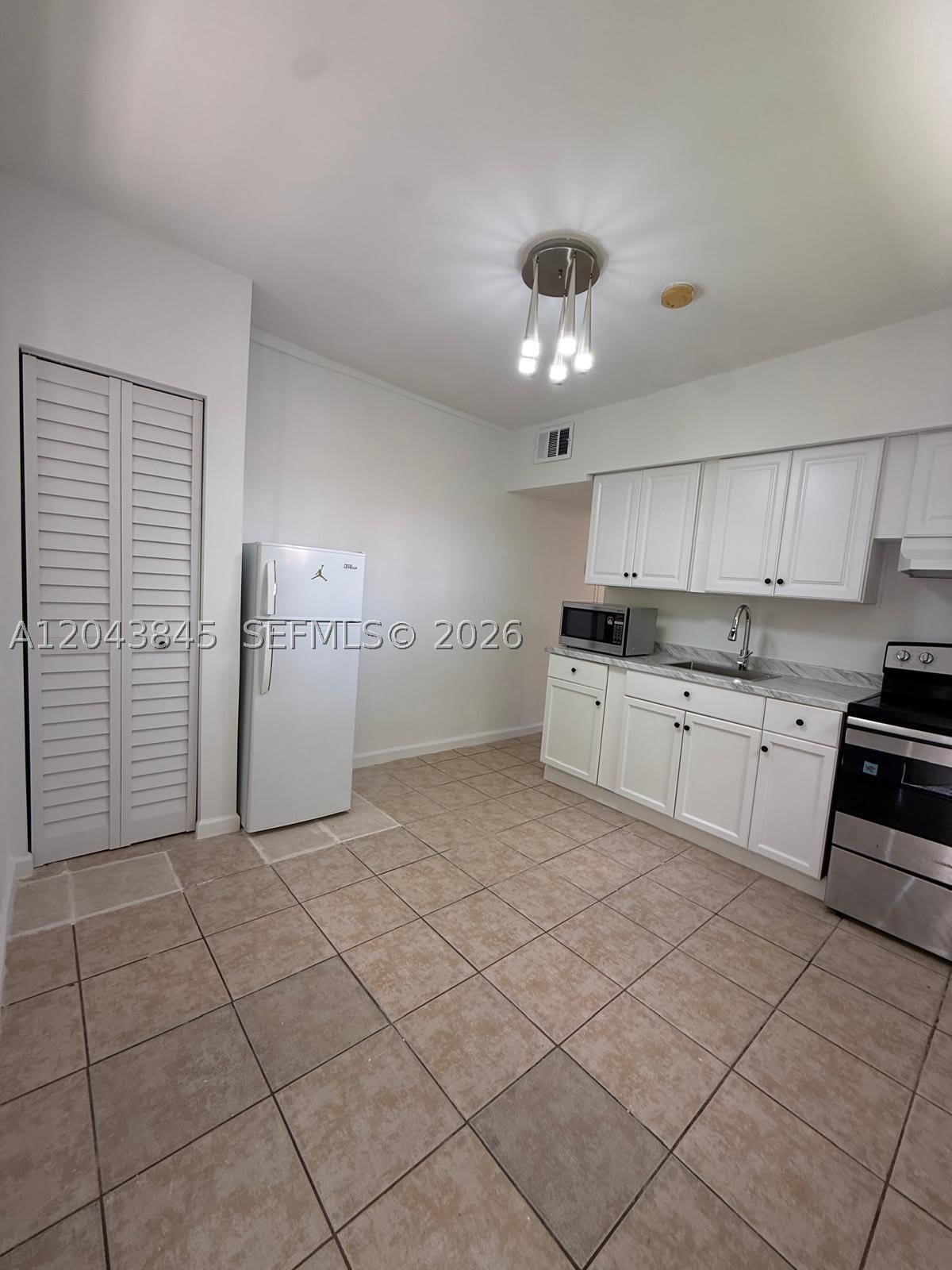 1301 NE 110th St – photo 5