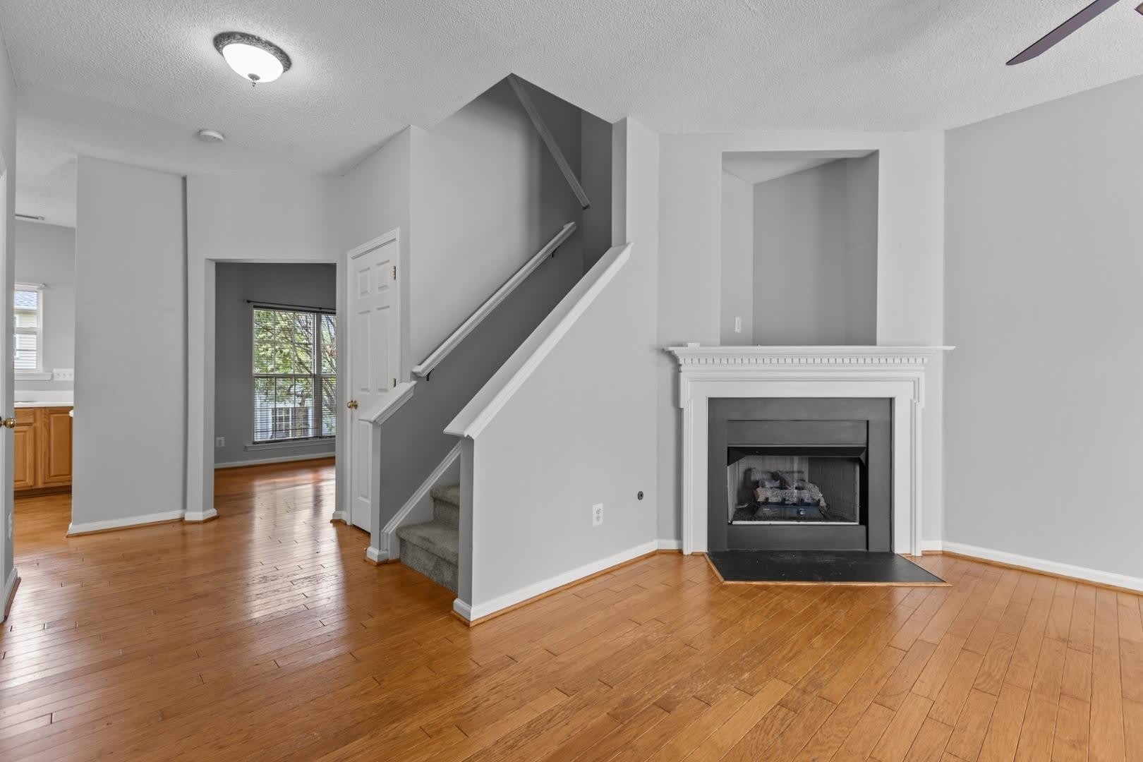 5316 Corinthian Way – photo 3