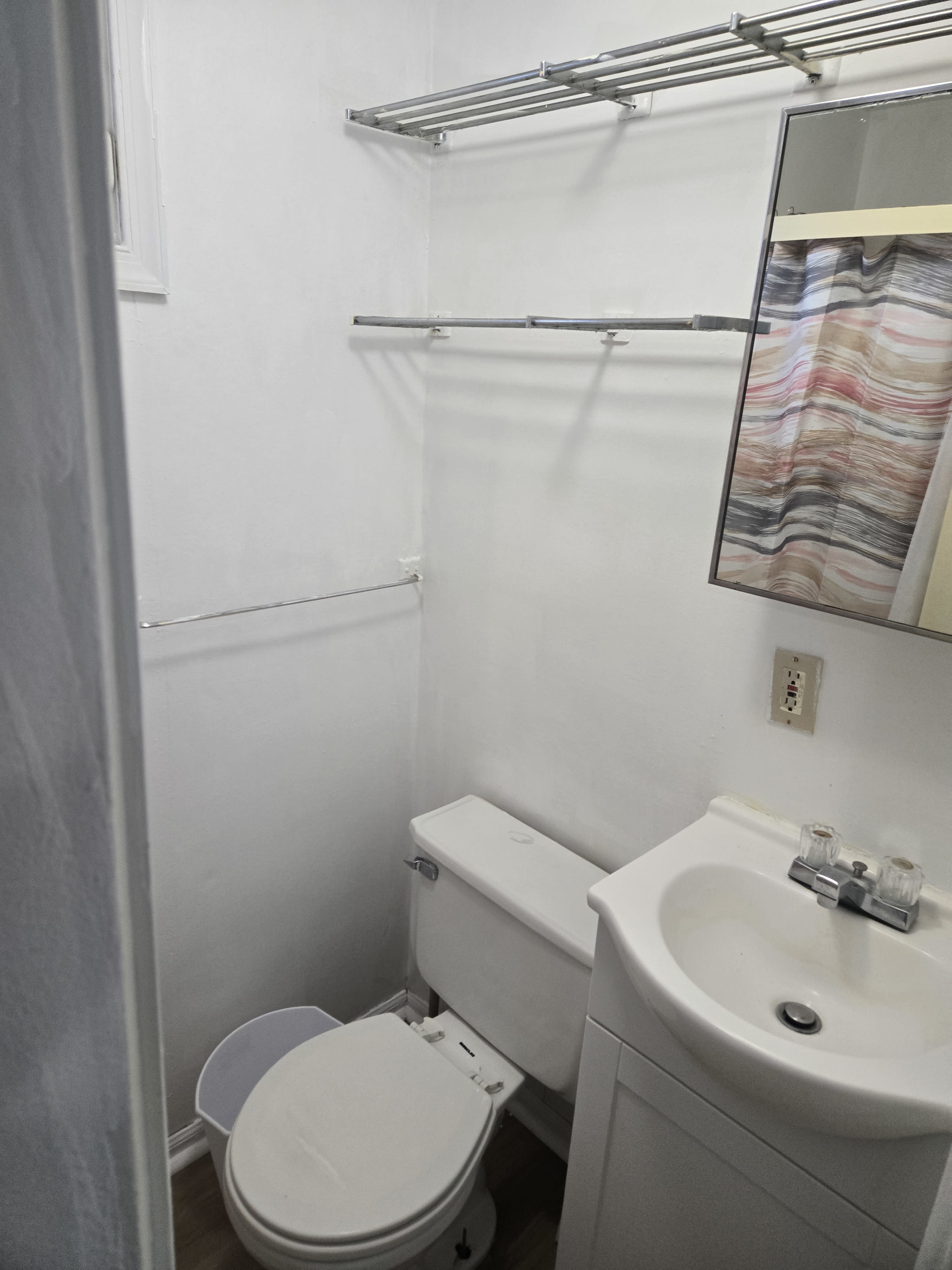 245 East Taylor Avenue – photo 3