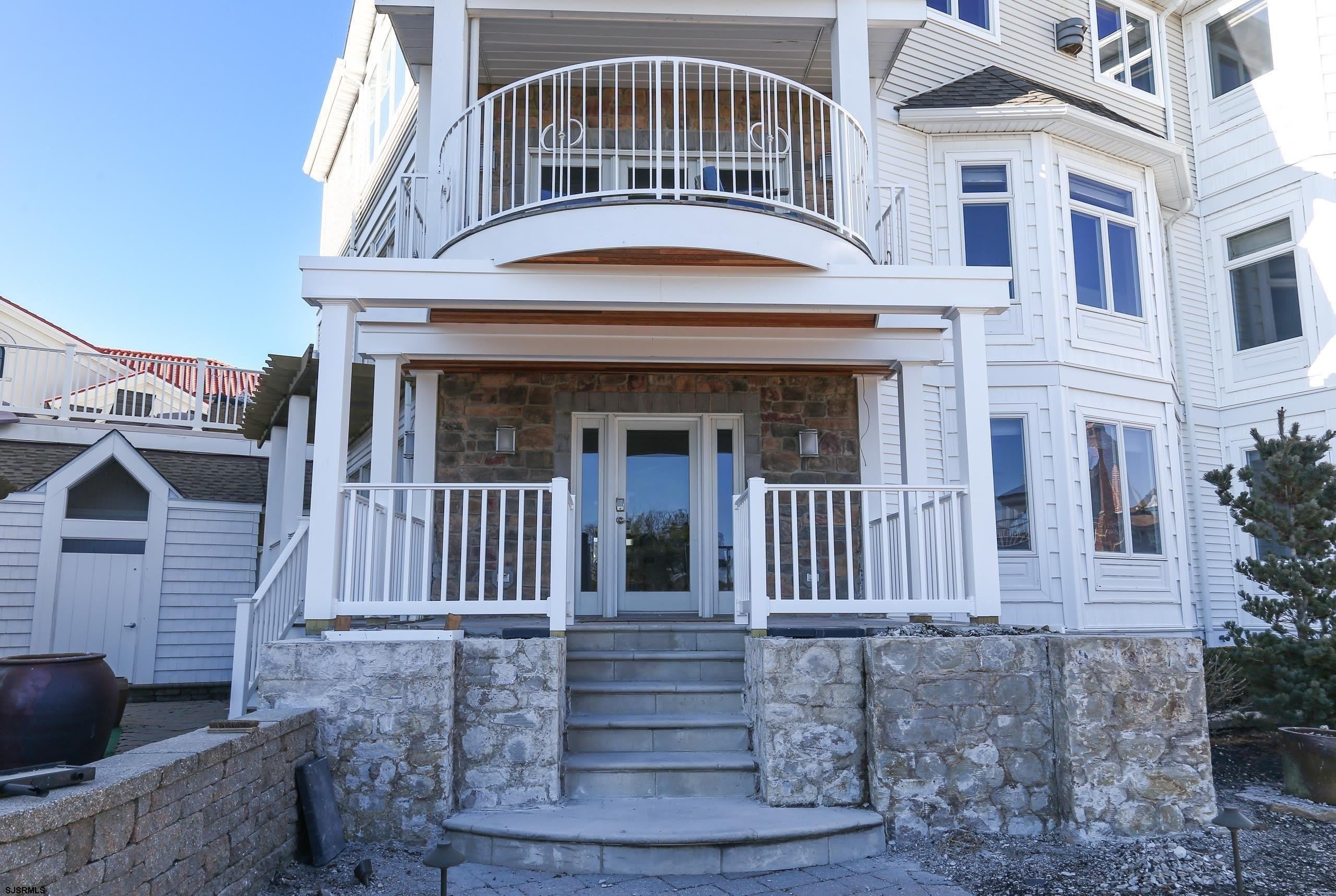 402 20th St S – photo 2
