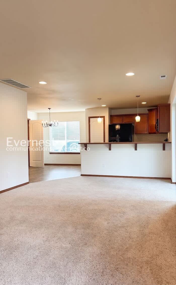101 West 6th Street – photo 5