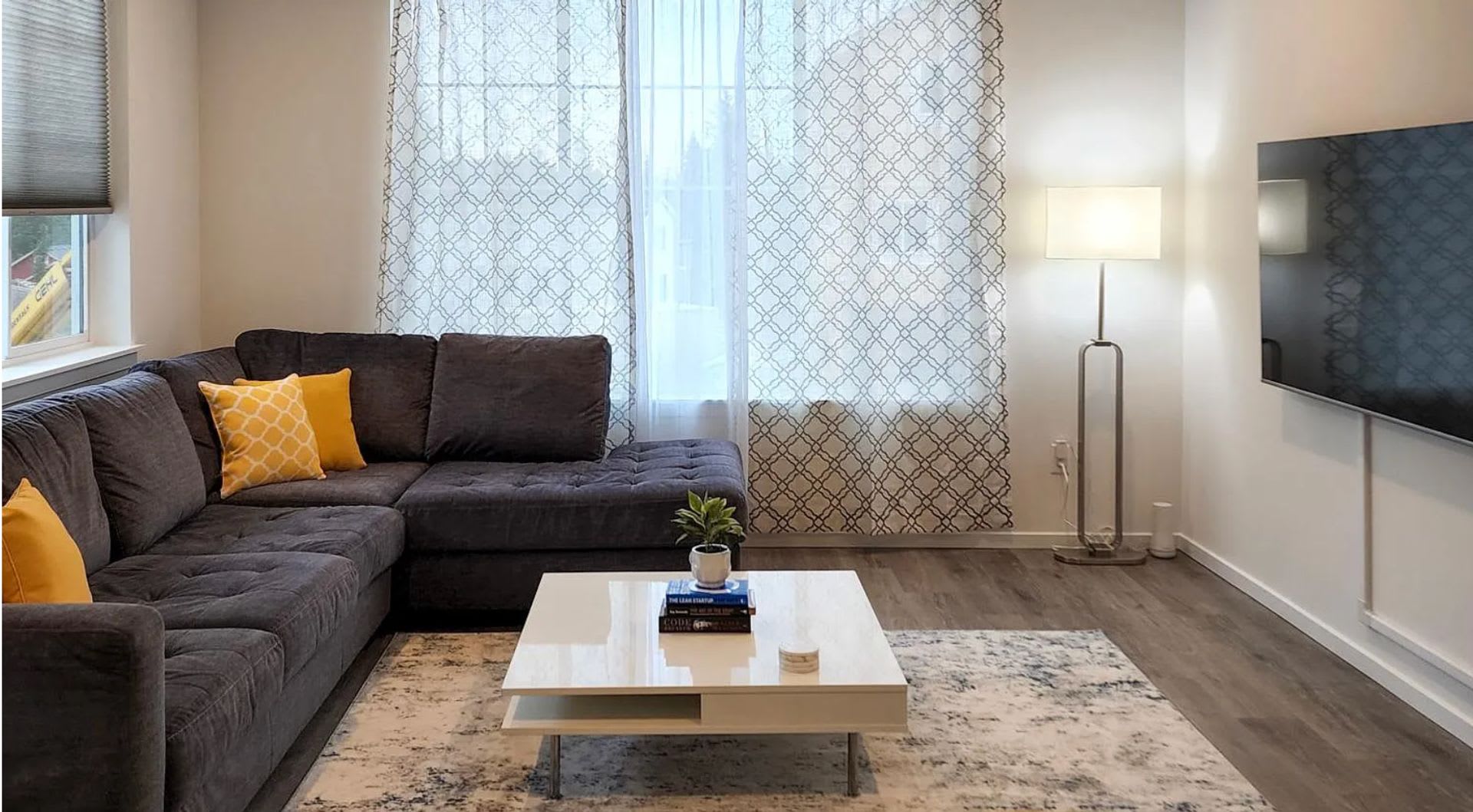 Like New Town Home in Upscale Silverdale – photo 2