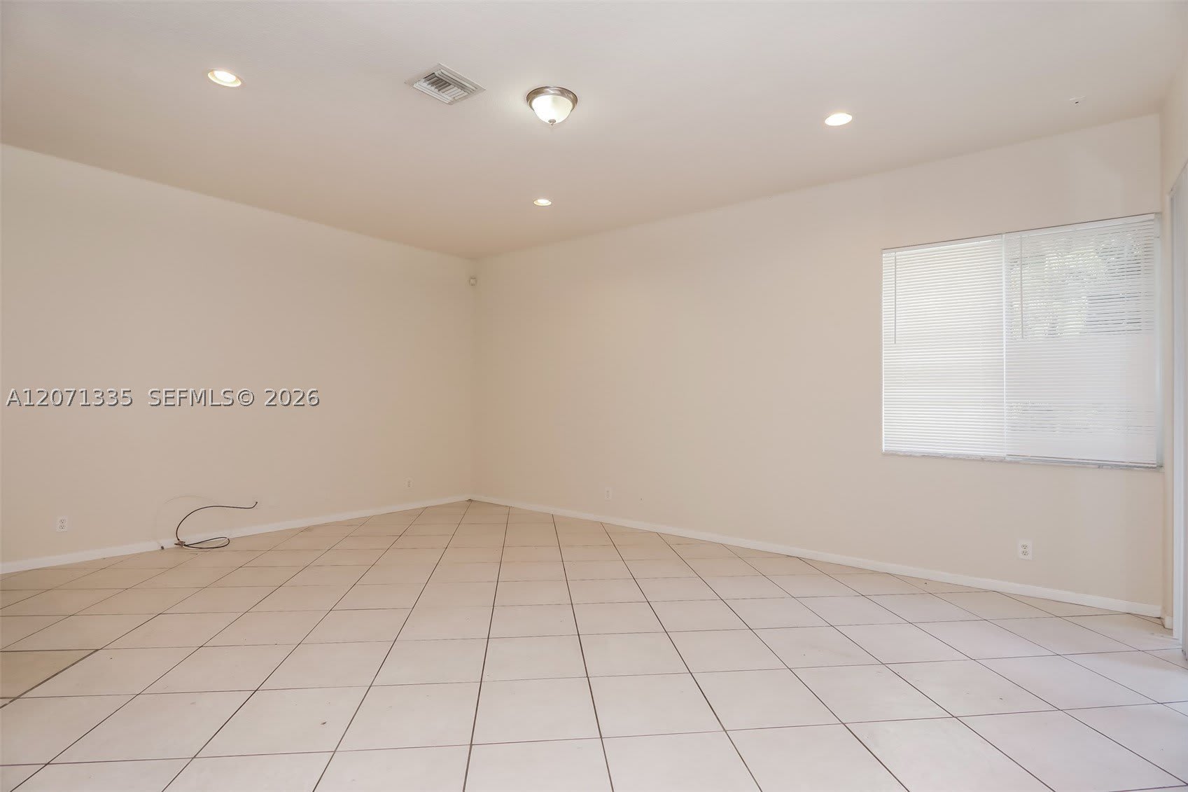 16337 SW 15th St – photo 4