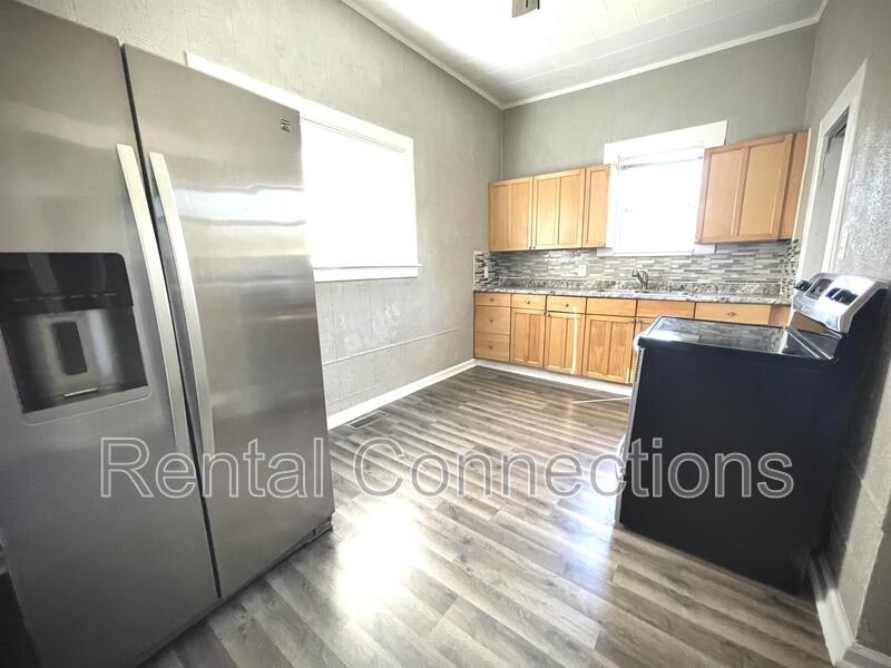 300 N Bentley St – photo 3