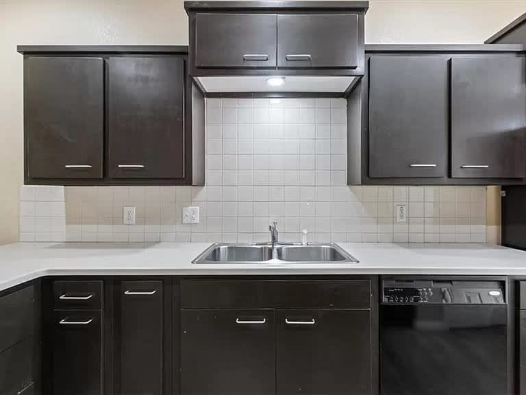 1907 South 17th Street – photo 4