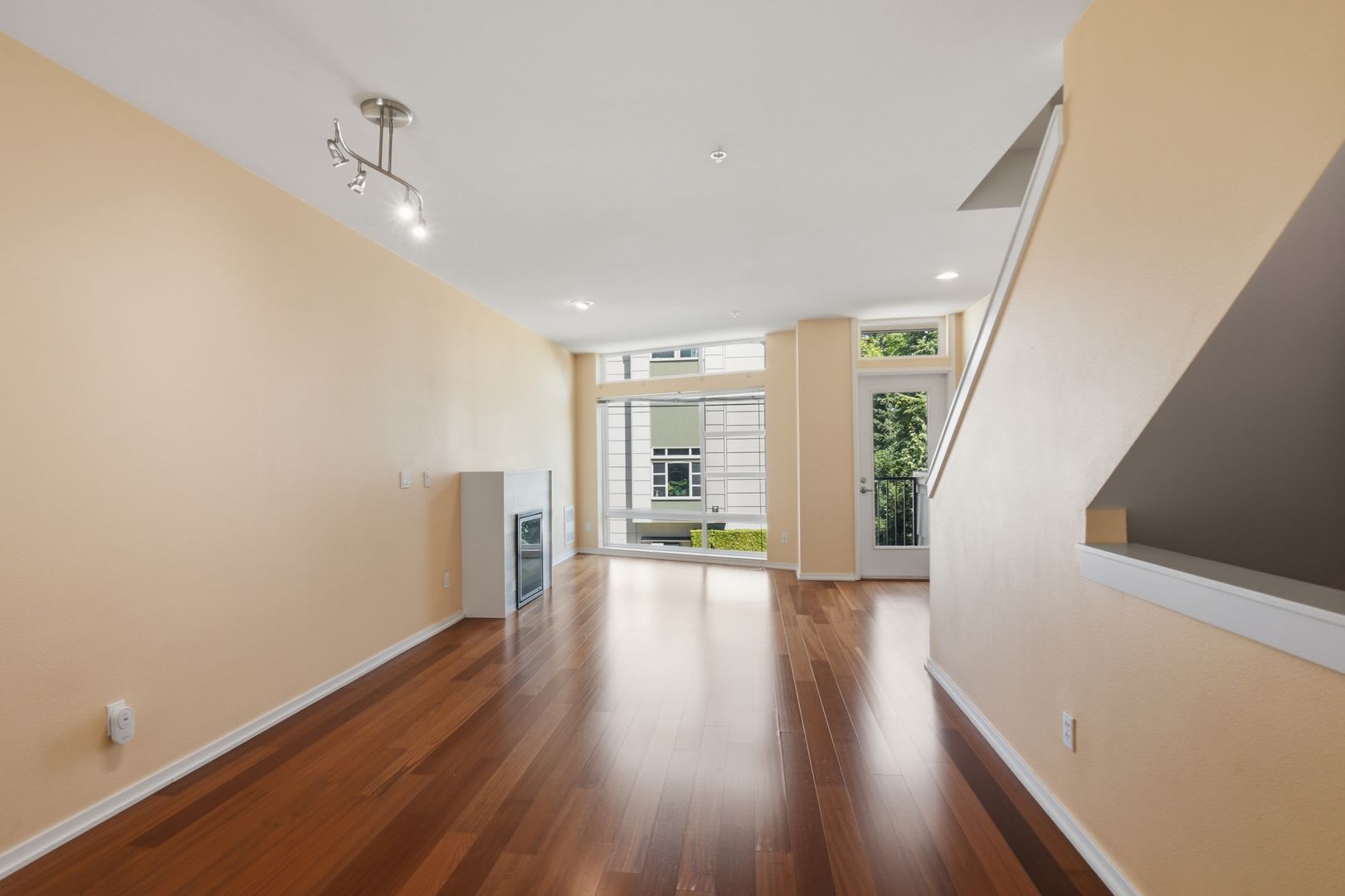 2bd/1.75ba Redmond Townhome – photo 5