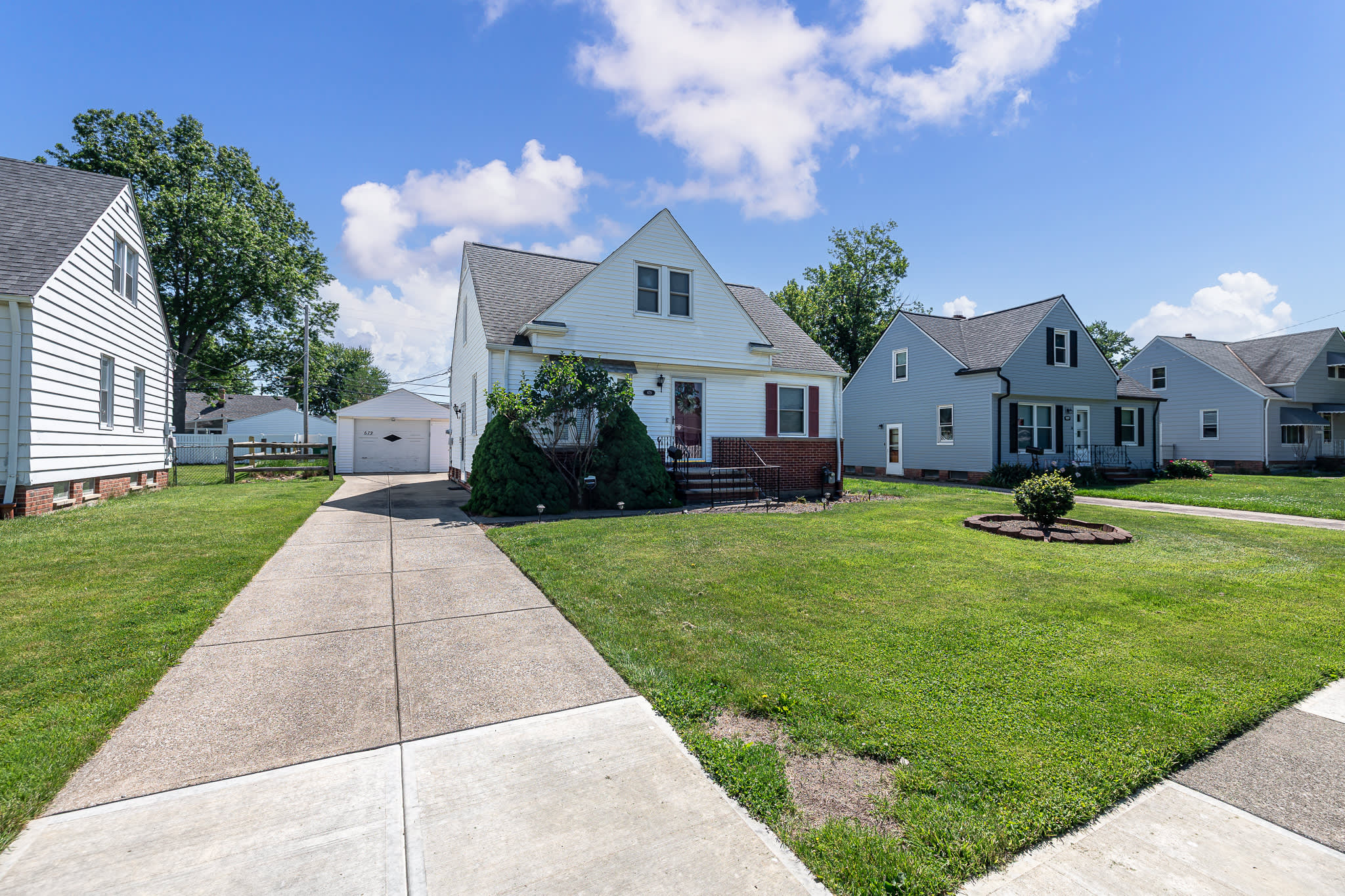 679 Dickerson Rd – photo 2