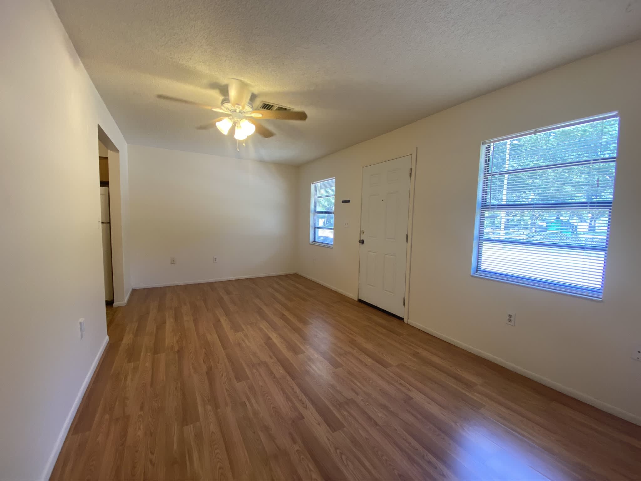 301 Woodrow Ave Apt B – photo 3