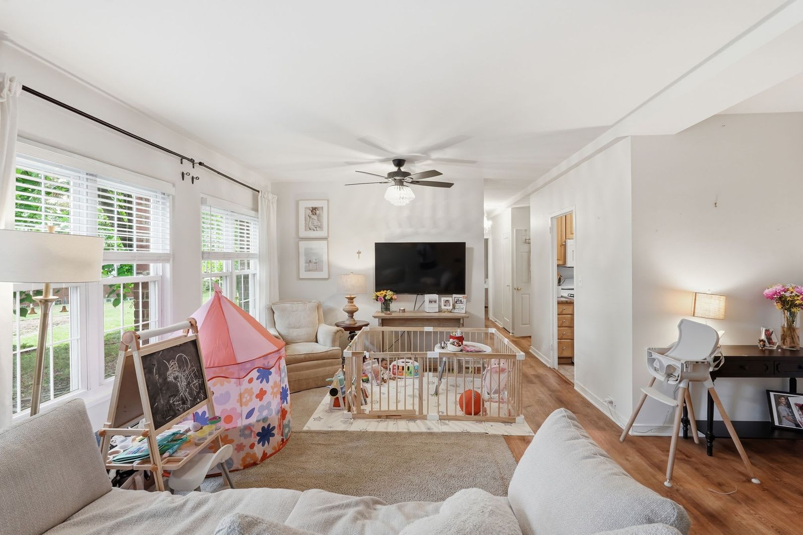 Bright Alexandria Condo With Private Patio Community Pool – photo 2