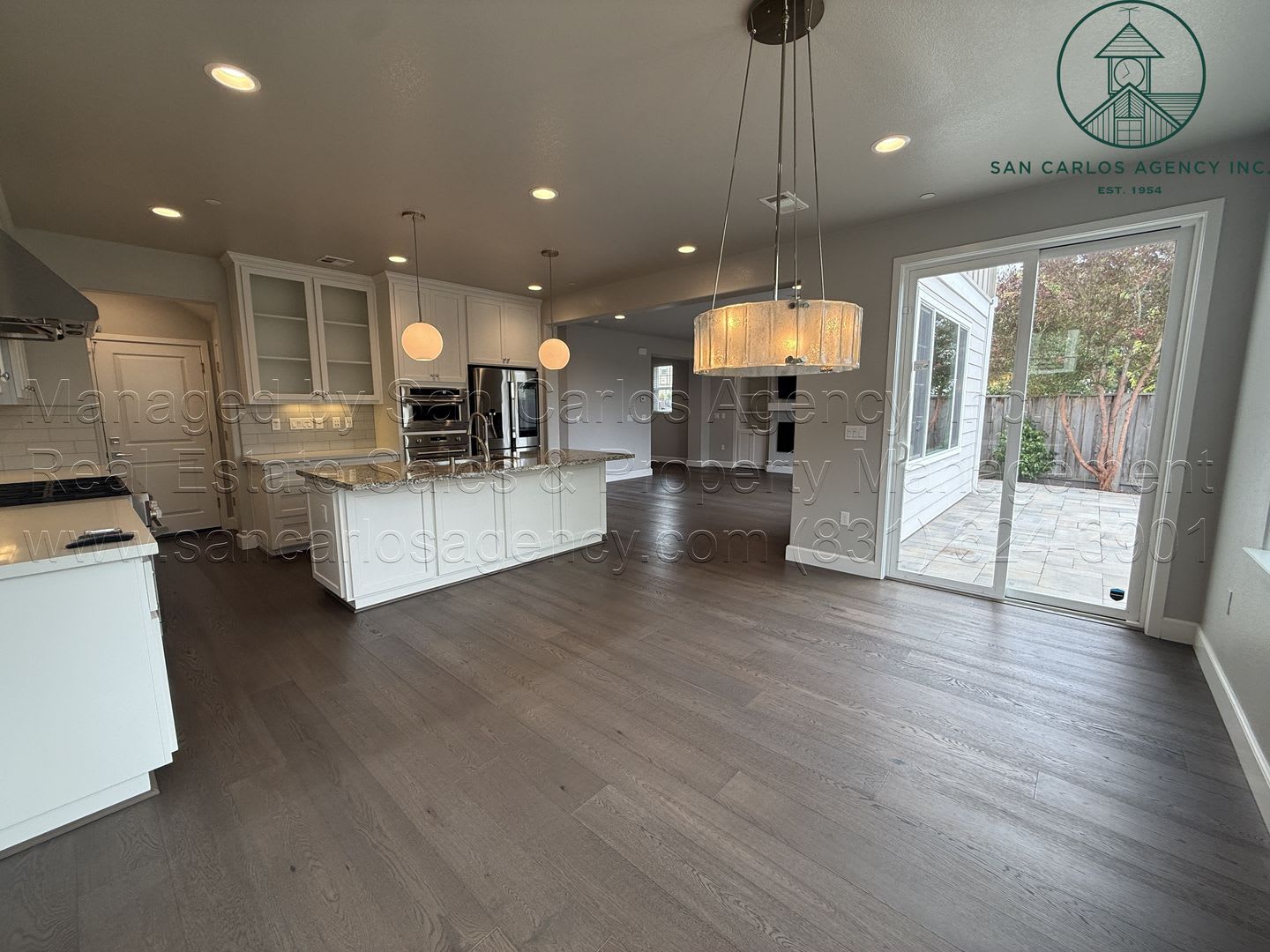 Spacious Four Bedroom Home in The Dunes – photo 5