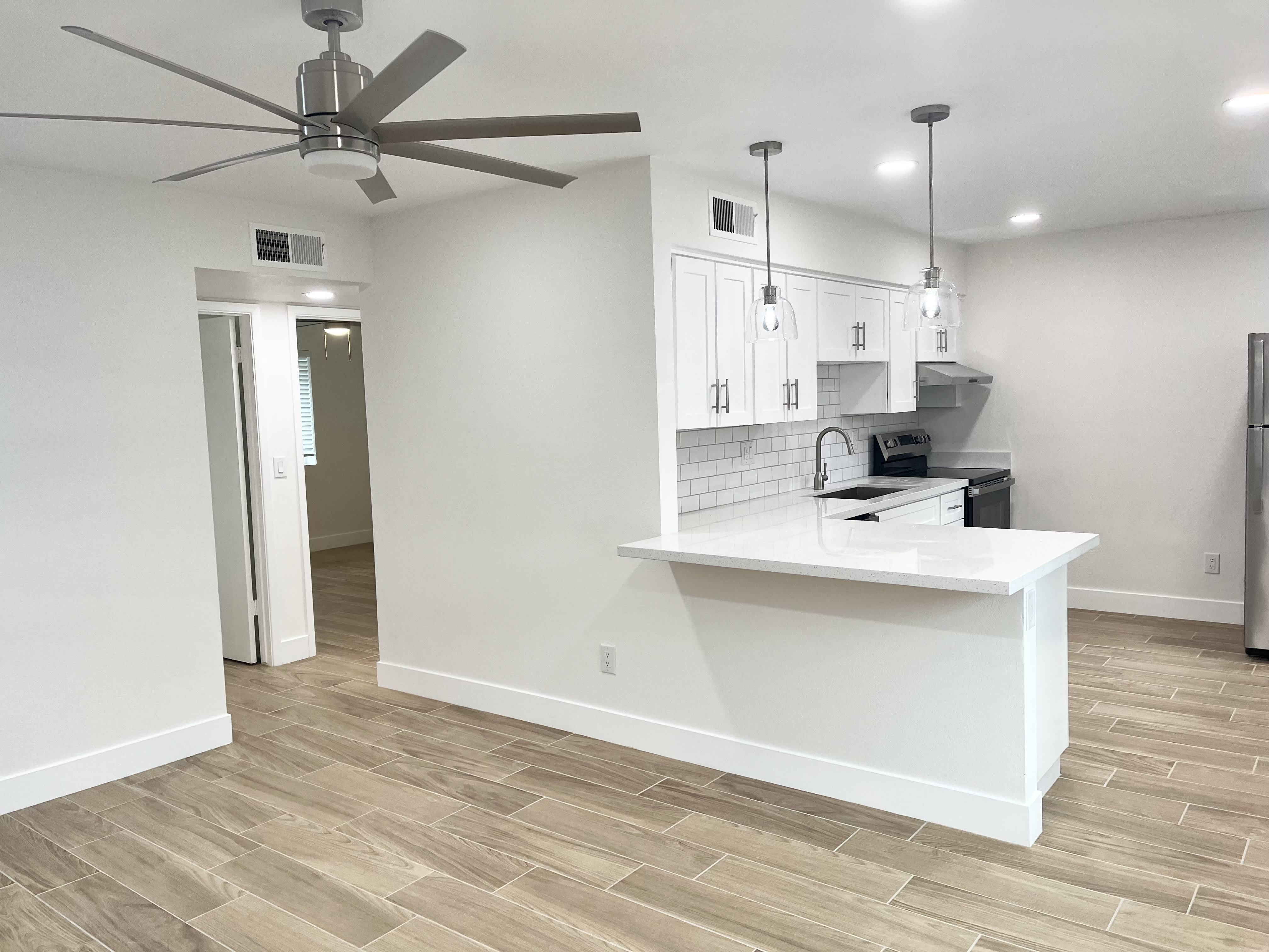 2025 N Richland St – photo 1