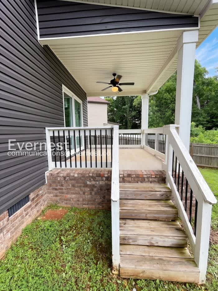 1212 Ewing Way – photo 2
