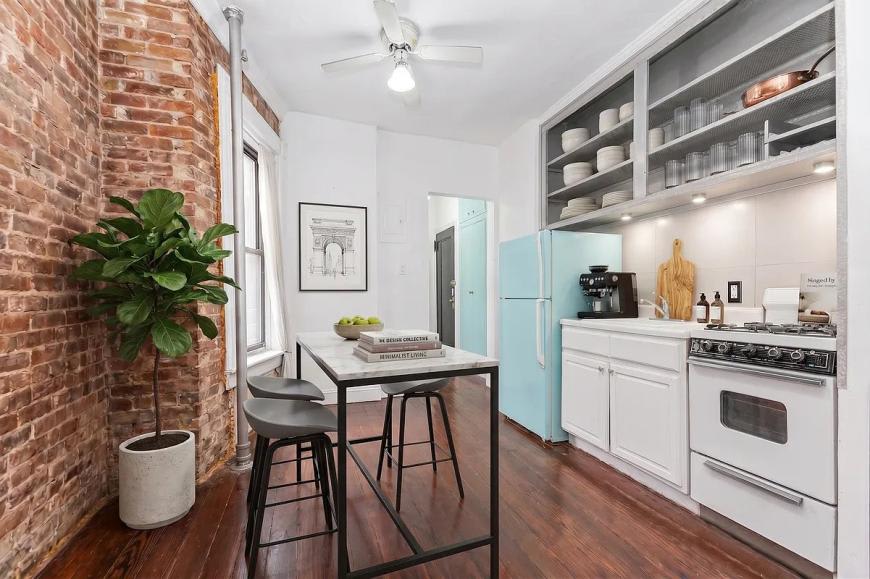 318 West 36th Street – photo 3
