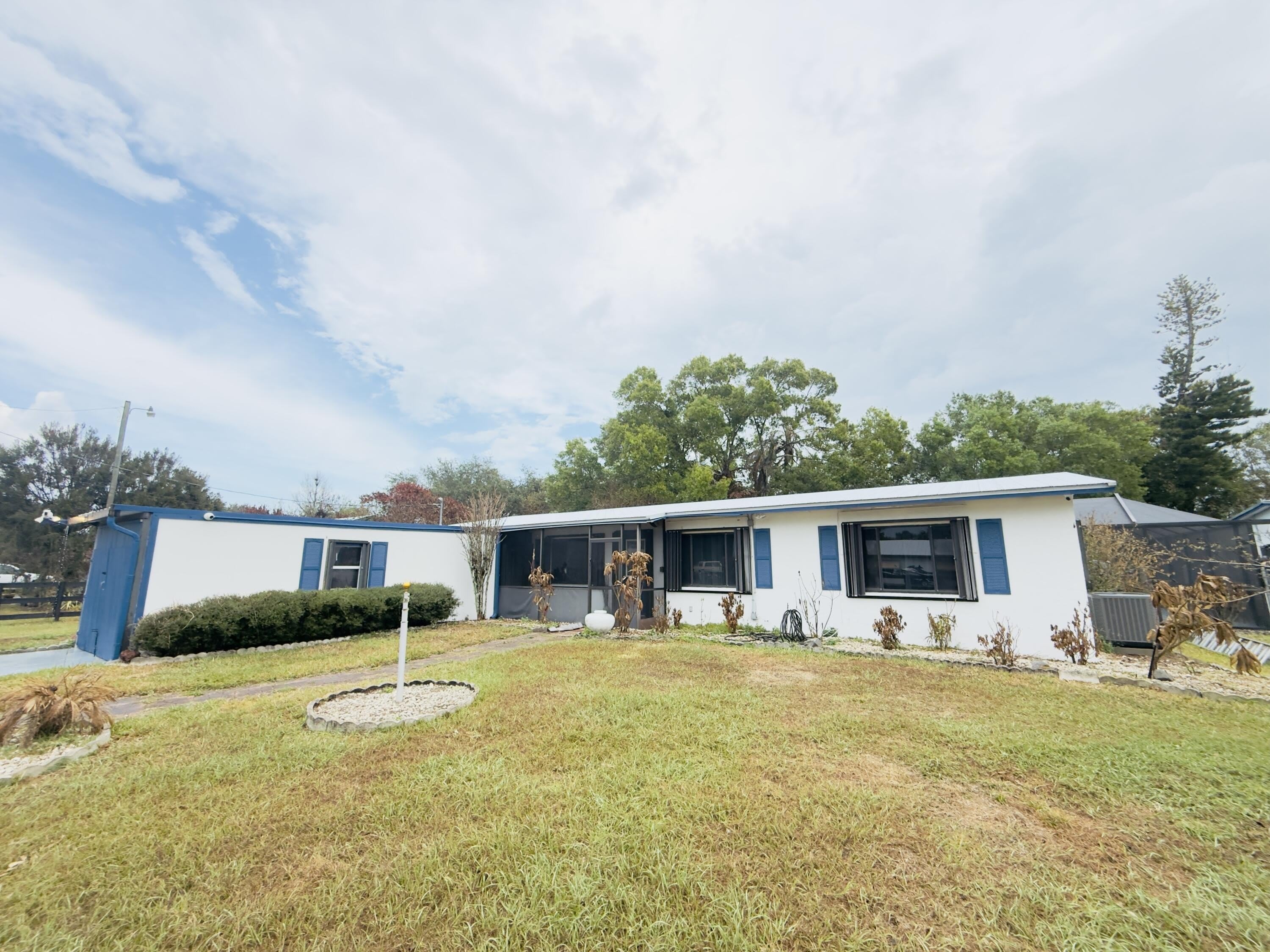 4221 Rose Lane NE – photo 2