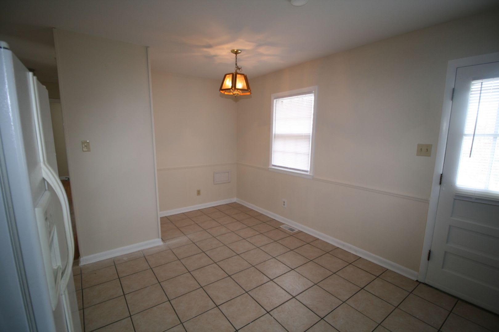 Stonybrook home with Full Basement and large backyard 20260817 – photo 5