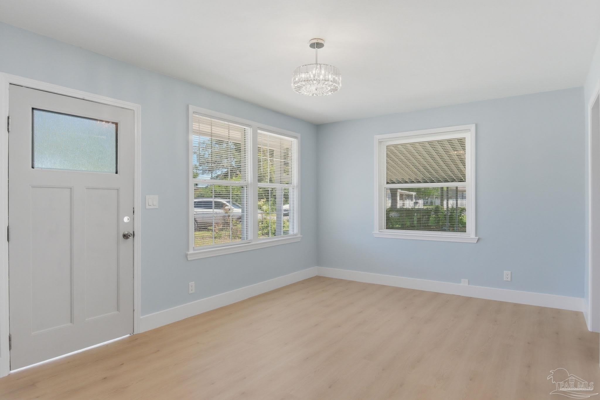 525 Pelham Rd – photo 5
