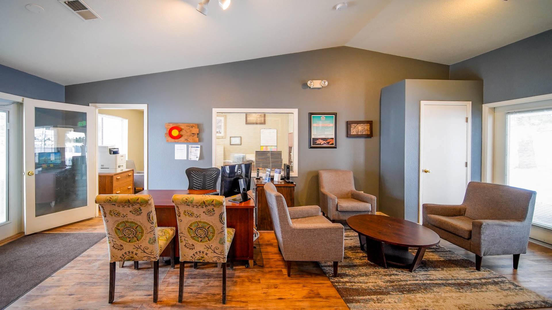 Blue River Apartments – photo 2