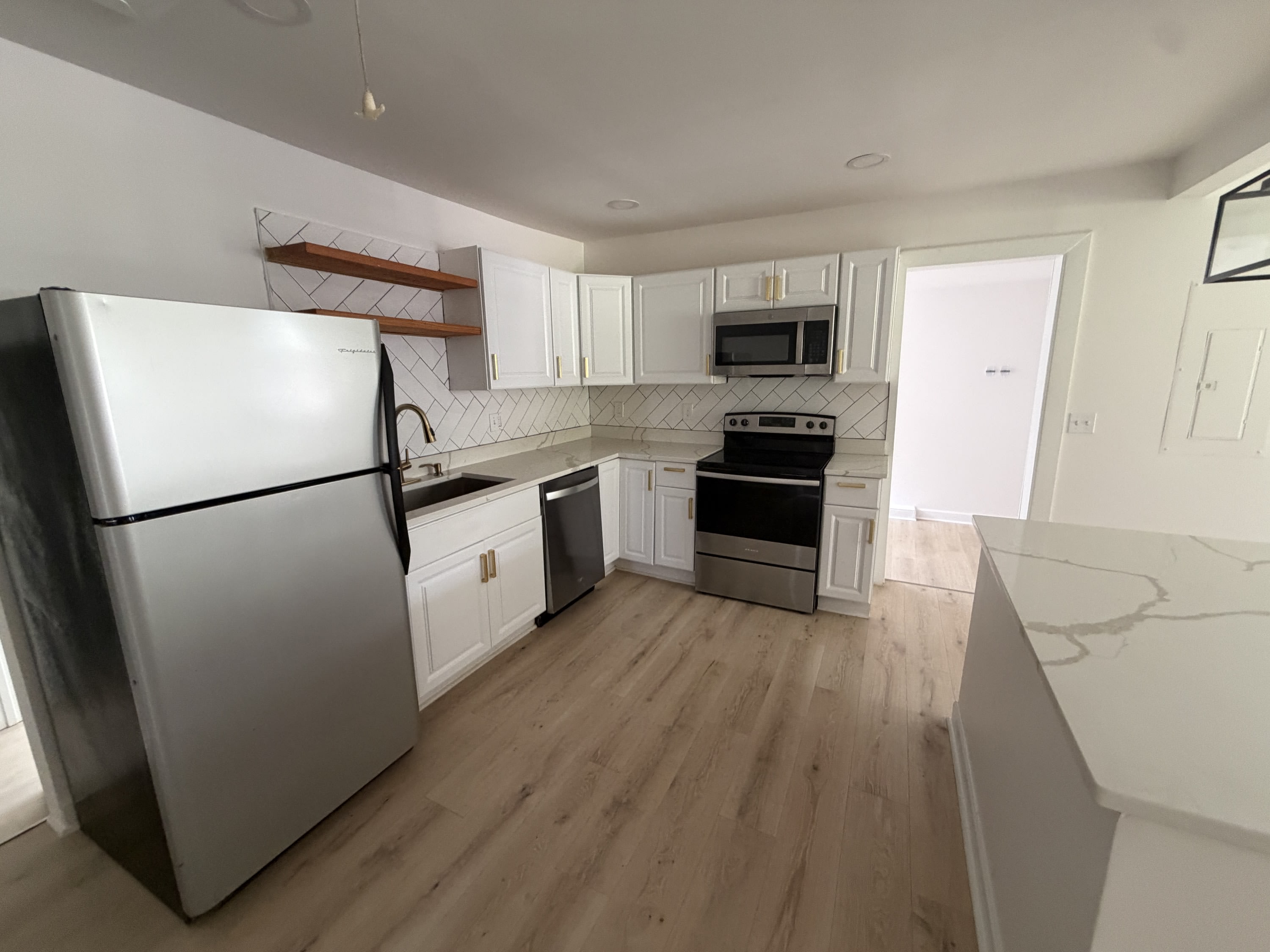 519 Elgin Street – photo 5
