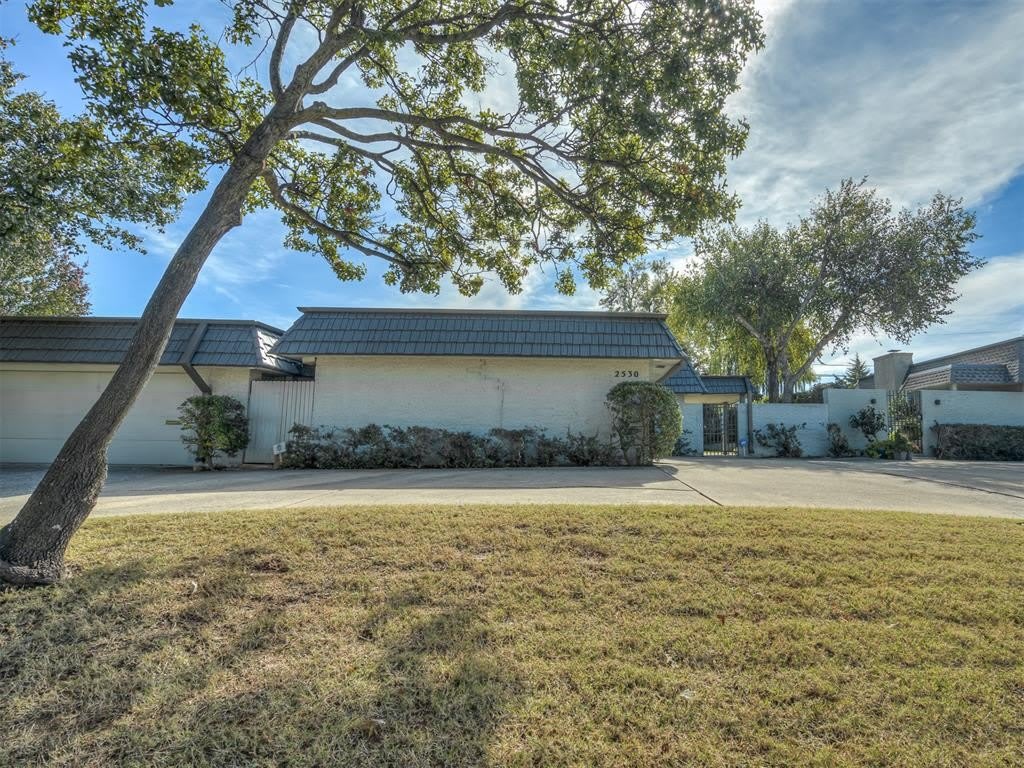 2530 NW 62nd Street – photo 2