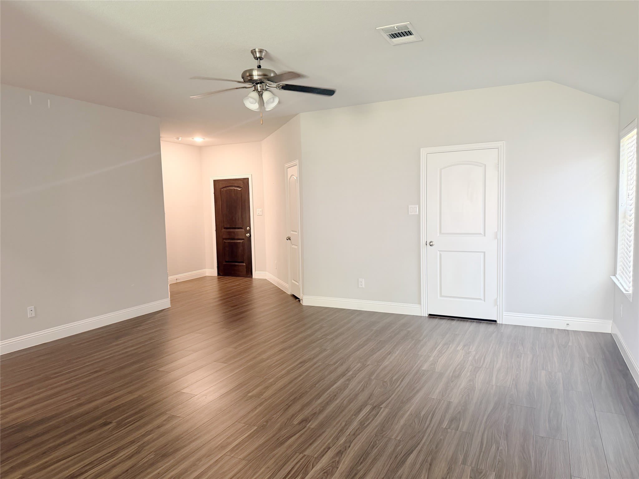 6423 Graceland Drive – photo 3