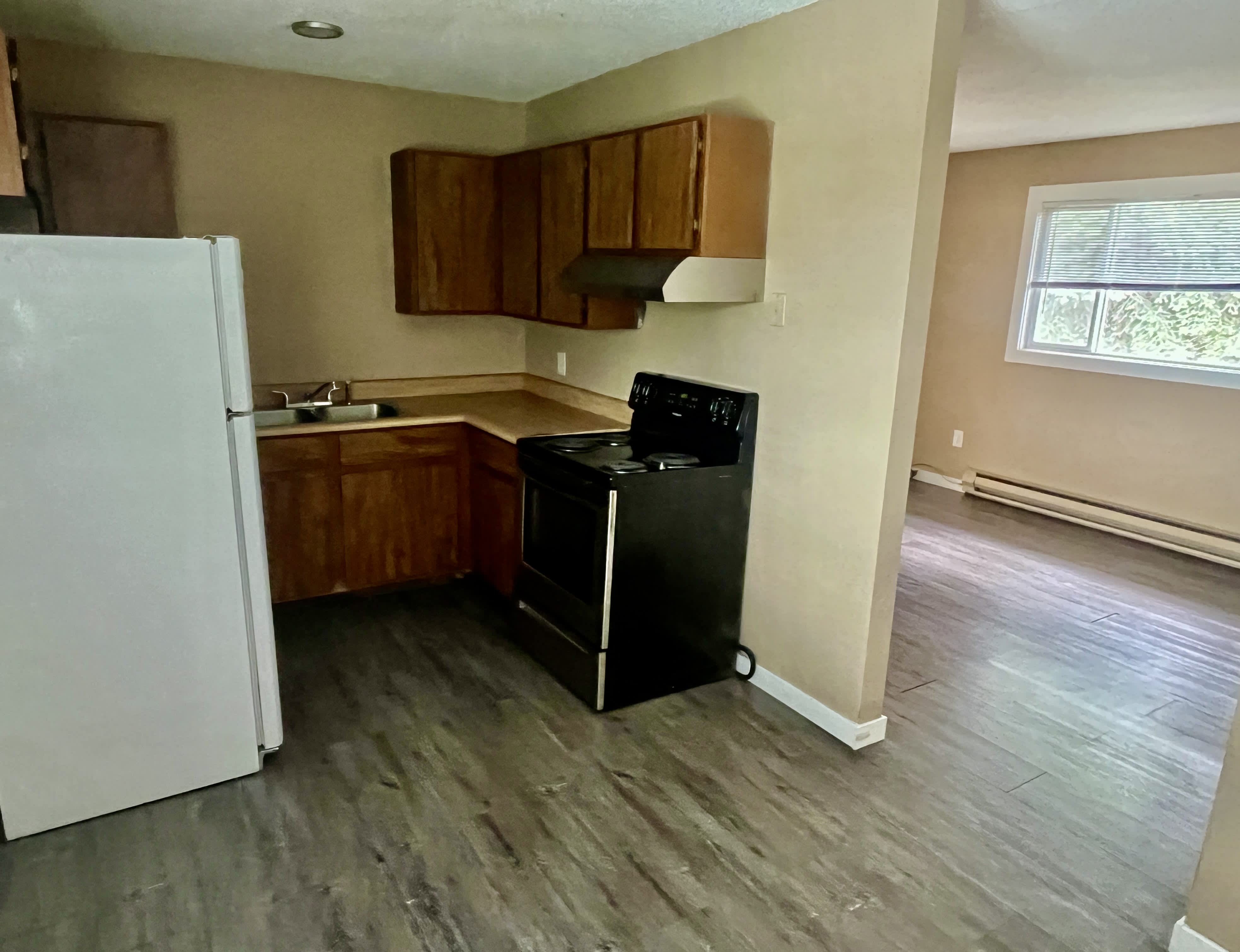 179 Glenwood Drive – photo 2