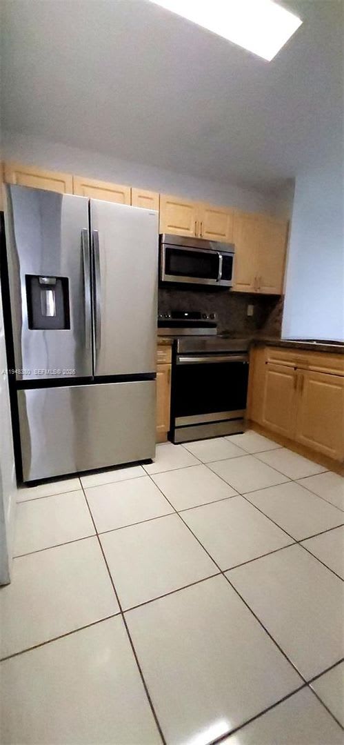 14316 Sw 148Th Place Miami Fl 33196 – photo 2