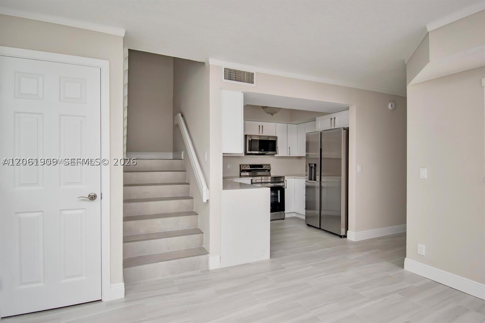 4240 Village Dr – photo 4