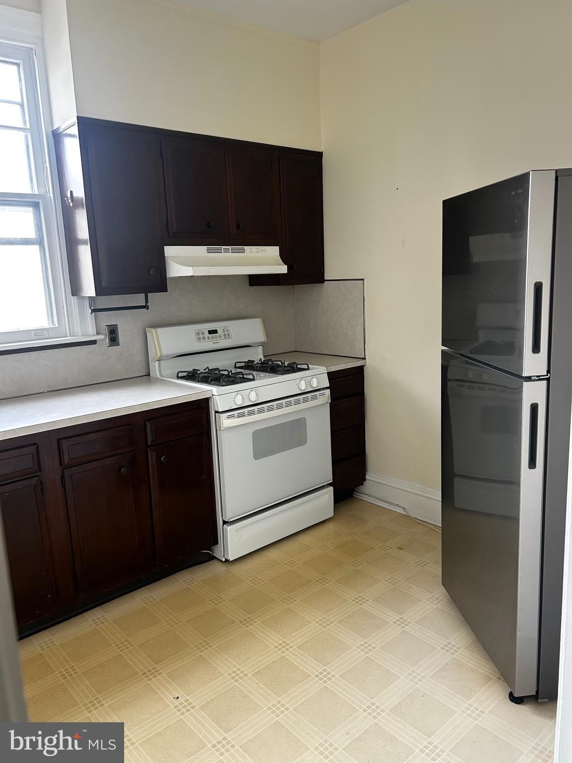 237 HAVERFORD Avenue – photo 2