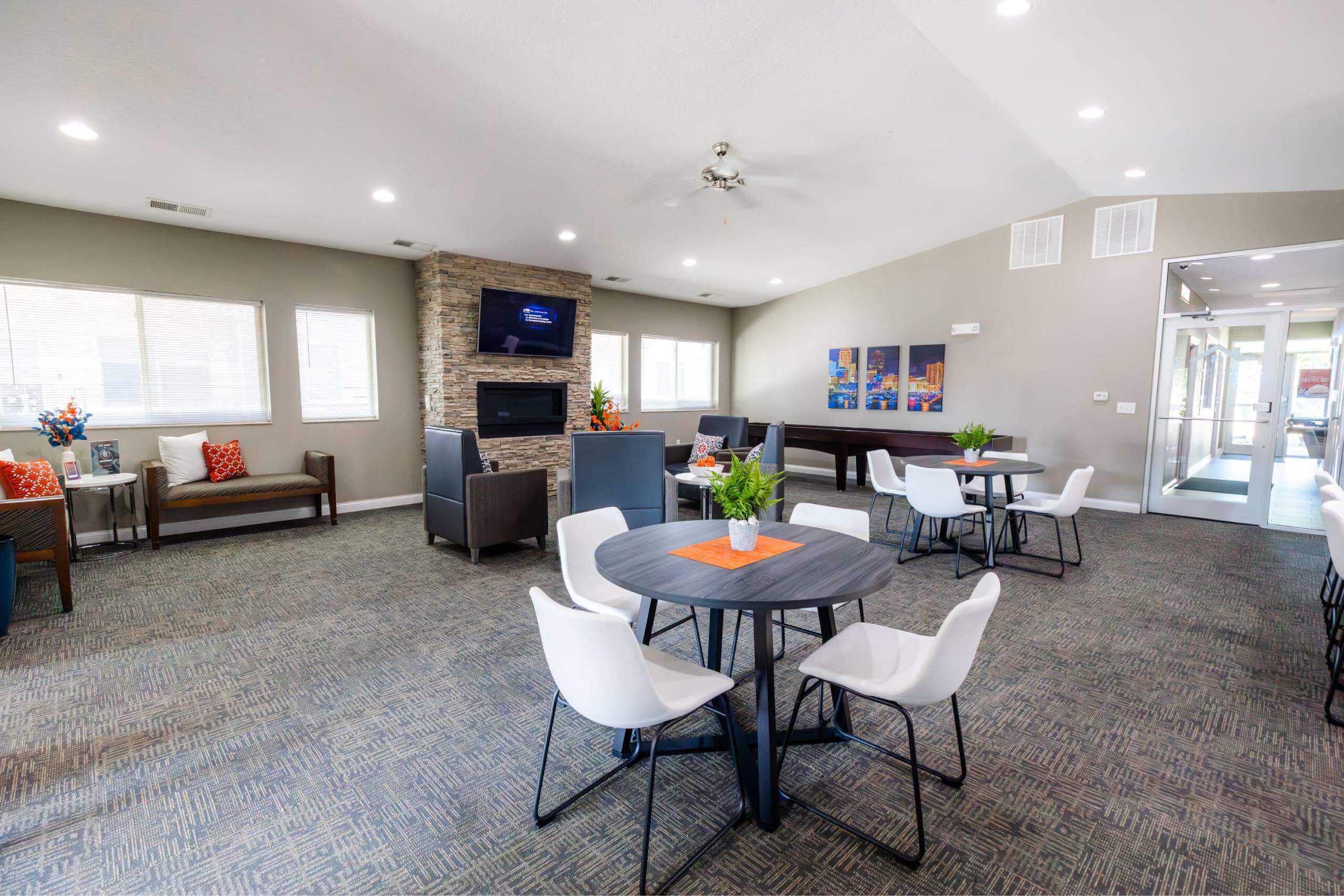 Capitol Grove Apartments – photo 2