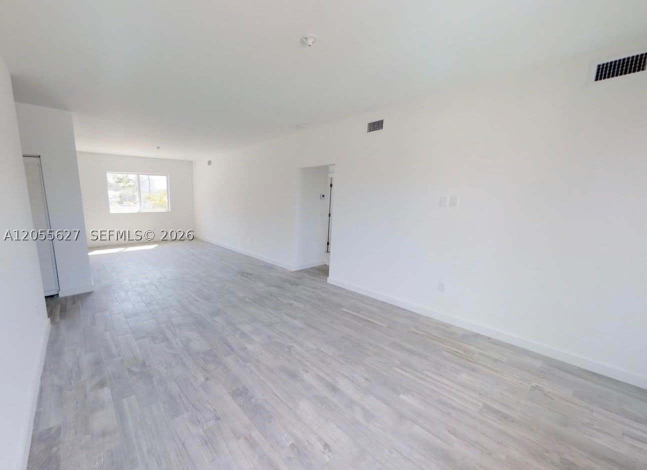 321 S Shore Dr – photo 2