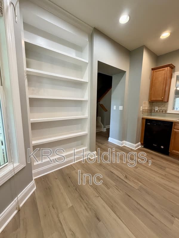 1950 Tudor Ct – photo 3