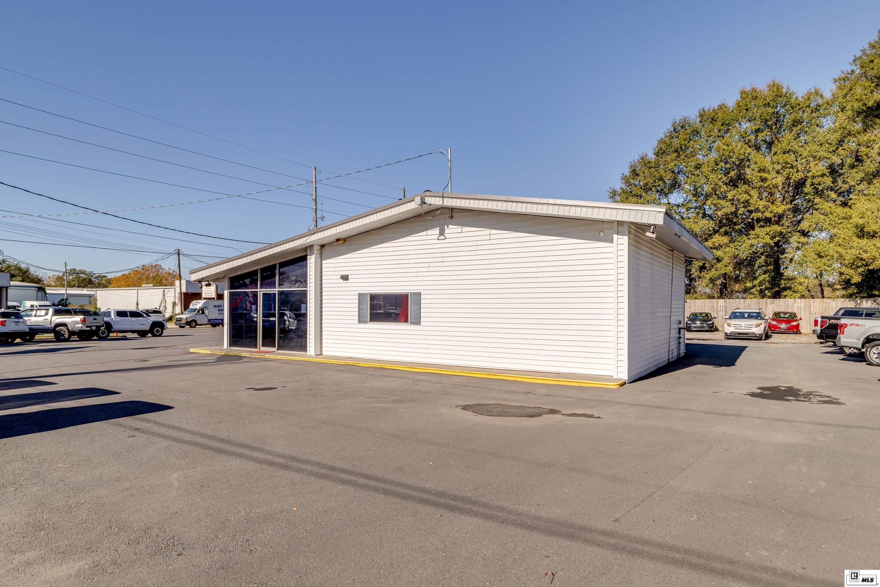 612 STELLA STREET – photo 2