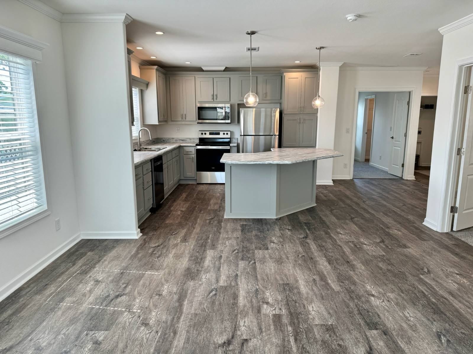 1270 Plymouth Place – photo 4
