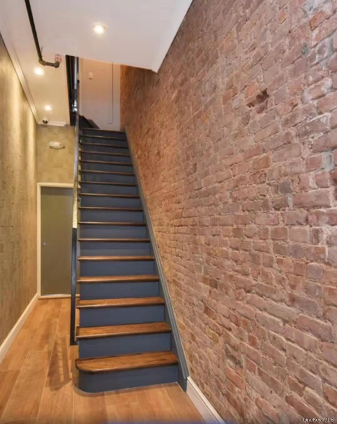 1598 Lexington Avenue – photo 2